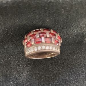 Elegant Garnet and Stearling Silver Women's Ring